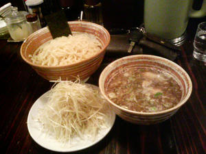 伊奈町　美豚