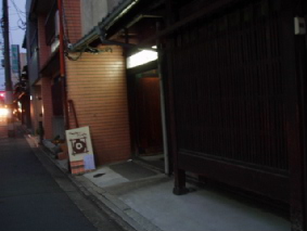 http://blog.cnobi.jp/v1/blog/user/53fcee40803de136cae09155c36f843b/1296132458