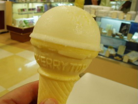 http://blog.cnobi.jp/v1/blog/user/53fcee40803de136cae09155c36f843b/1317034430