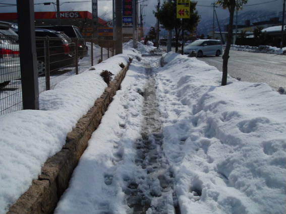 http://blog.cnobi.jp/v1/blog/user/53fcee40803de136cae09155c36f843b/1329664132