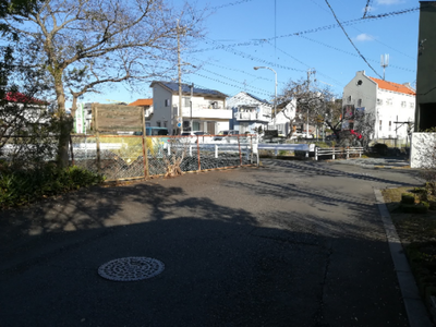 「大慈悲院川」の橋付近