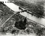 745px-Frankfurt_Am_Main-Altstadt-Zerstoerung-Luftbild_1944.jpg