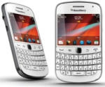 white9900blackberry__08116_zoom.jpg