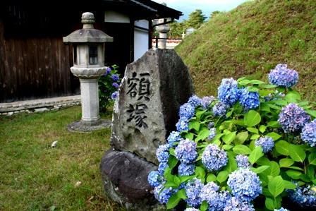 興福寺の額塚