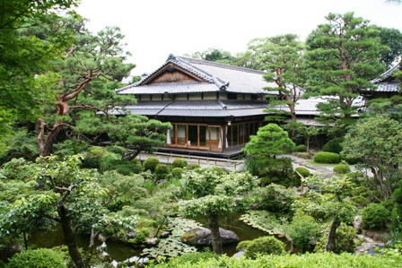 池の庭