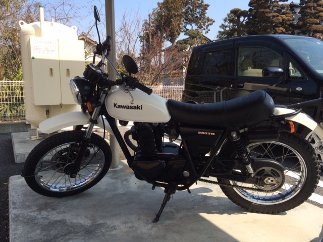 カワサキ　kawasaki 250tr