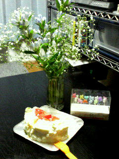 お花とｹｰｷとろうそく…