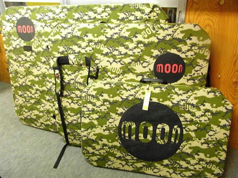 moon.jpg