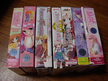 左から「HoneyComming」「とらぶるサッキュバス」「FORTUNE ARTERIAL(初回版)」「こいびとどうしですることぜんぶ」「恋する乙女と守護の楯」「そして明日の世界より──」「きみはぐ(初回版)」