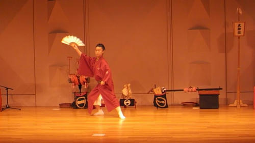 江戸太神楽の若者たち