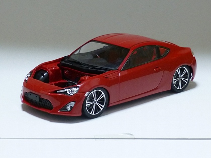 製作中のアオシマプリペイントモデルTOYOTA86