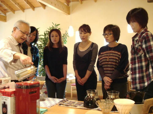 手本実技を見学