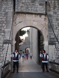 P6141698-2.jpg