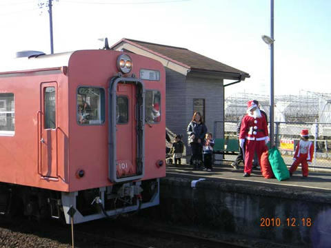 2010年「サンタが駅にやって来る！」