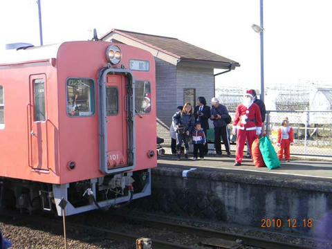 2010年「サンタが駅にやって来る！」
