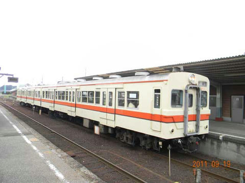 キハ350形(大田郷駅)
