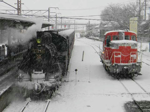 「SLもおか」号（2013年1月14日・下館駅）