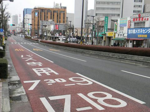 宇都宮市（西口大通り）