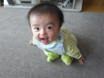 ぼく座ってる!