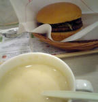 そして夜も何故かバーガーに(笑)