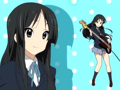 黒髪ロングでベースがまた(*´Д`)ﾊｧﾊｧ