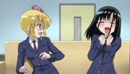 猫耳ｼｬﾛｰﾝを思い出すモモの動きｗ