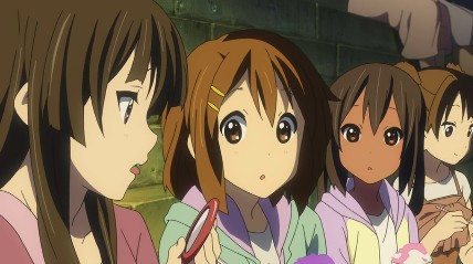 澪ちん舌をﾍﾟﾛﾍﾟﾛさせてだらしねぇな