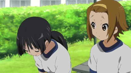 うなじが色っぽすぎる澪ちんﾑｯﾊｰ