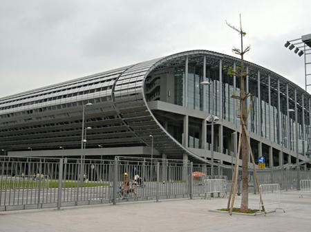 pazhouhuizhanzhongxin.JPG