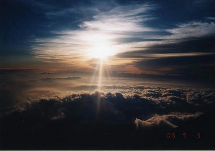 雲海-おはよう太陽