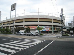 旧　広島市民球場