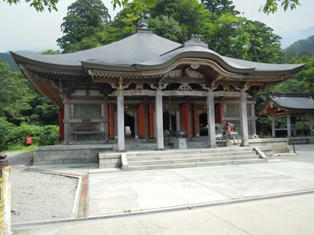 大山寺　本堂