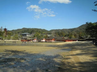 厳島神社　海側から