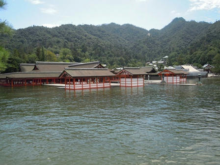 厳島神社