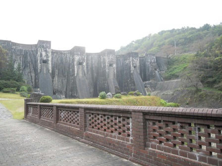 豊稔池堰堤