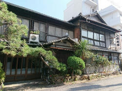 山根旅館