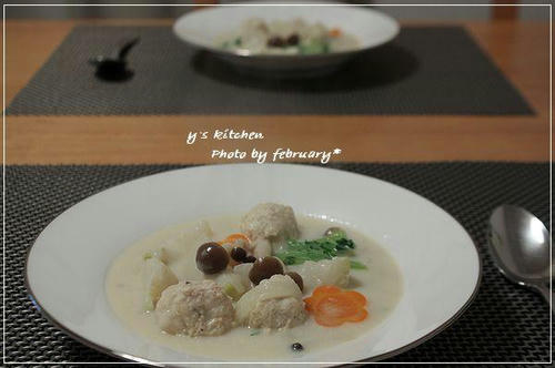 かぶと鶏だんごのクリーム煮－１