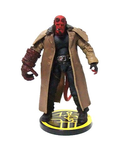 20.07.10 MEZCO TOYZ HELLBOY 2: THE GOLDEN ARMY SDCC EXCLUSIVE 