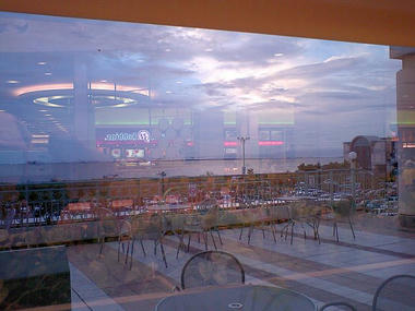 CA380074_2.jpg