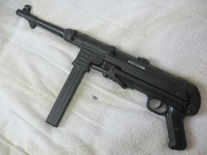 mp40-2.jpg