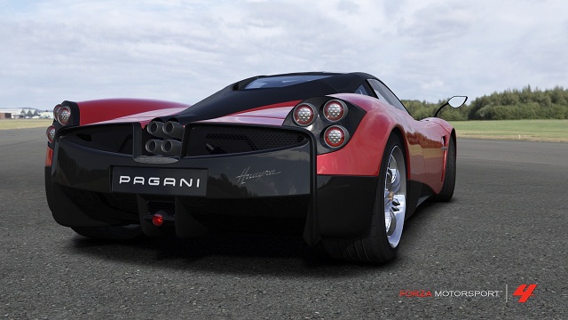 Huayra-2.jpg