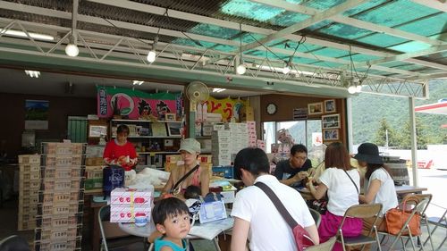 評判の良い観光園(笛吹市御坂町)桃狩り食べ放題お土産を買うならここの直売所がおすすめ