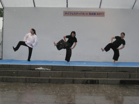 060.JPG