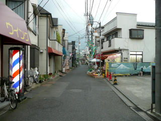 どこか懐かしい雰囲気の商店街