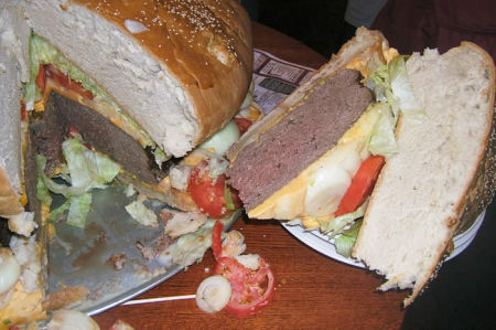 biggest_burger5.jpg