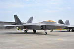 800px-USAF_F-22_Raptor.jpg