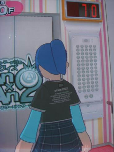 Tシャツ後ろ姿