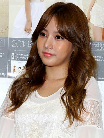 T Ara ソヨン Black Or White Gray Modernist