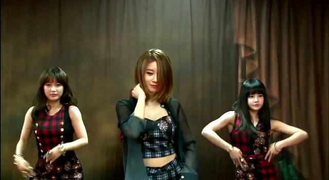 T-ARA : DJ Hit The Button & ジヨンの悲劇？XD