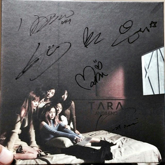 T-ARA : 直筆サインって・・・:(